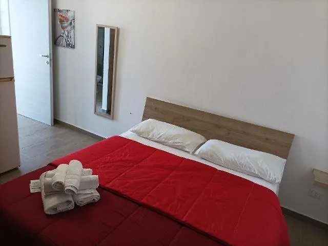 Brezza Marina Guest house *